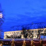 Schlosshof Vianocna dedinka