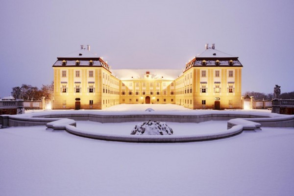 1. Schloss Hof beleuchtet Oesterreich Werbung Andreas Jakwerth 4