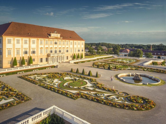 Schloss Hof Aerial 0001 Schloss Schoenbrunn Kultur und Betriebsges.m.b.H. Severin Wurnig print