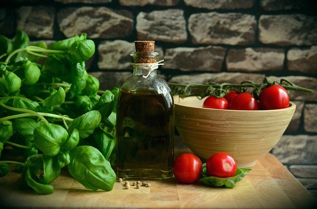 olive oil 1412361 640