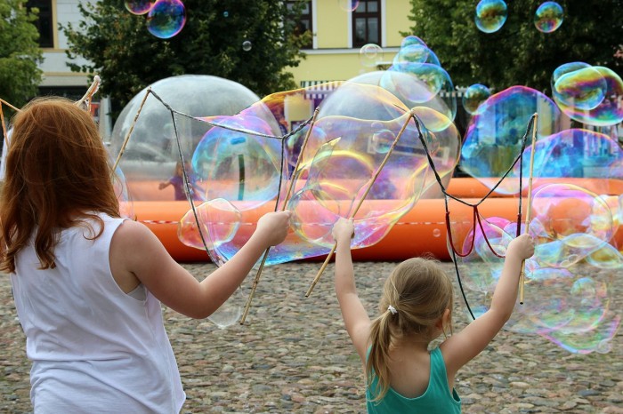 soap bubbles 3535474 1280