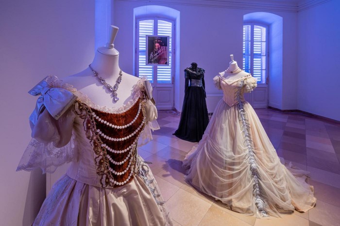 Sisi Sonderausstellung Sisi als Medienstar Schloss Niederweiden SKB Alexander Eugen Koller 1