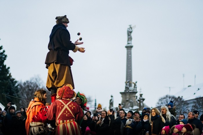 Stredoveke adventne trhy Mestske kulturne stredisko Zazi v Trnave 3