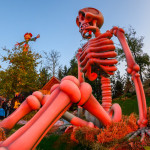 FP Halloween Riesenskelett cHafenscher