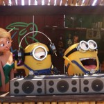 2458 MINIONS AS DJS BONUS 01R