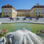 Neptunbrunnen und Reiter c SKB Lois Lammerhuber