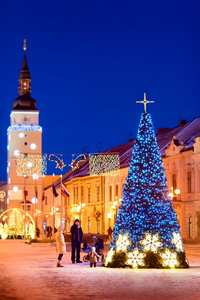Vianocna vyzdoba v Trnave foto Trnava Tourism 1