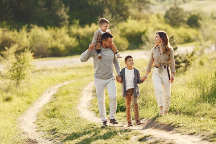 cute family playing summer field 1157 36864