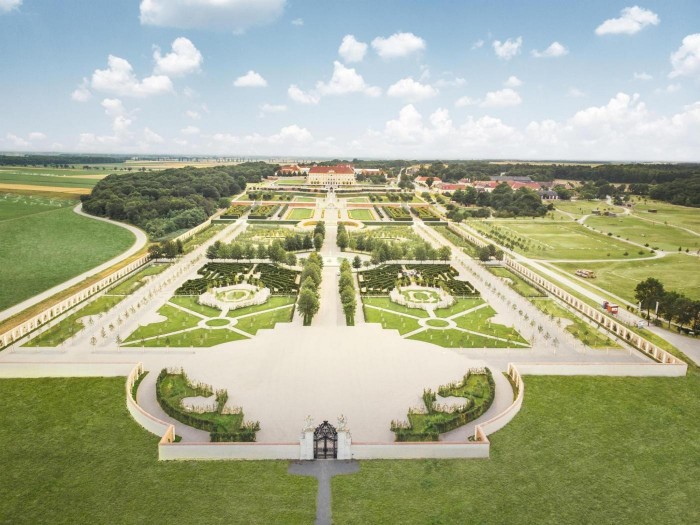 kopie vegroessert Schloss Hof Aerial 0004 Schloss Schoenbrunn Kultur und Betriebsges.m.b.H. Severin Wurnig