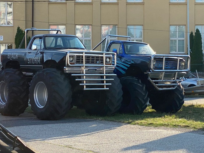 monster truck sered22