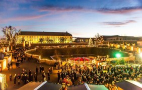 Weihnachtsmarkt Abendlicht c Astrid Knie 