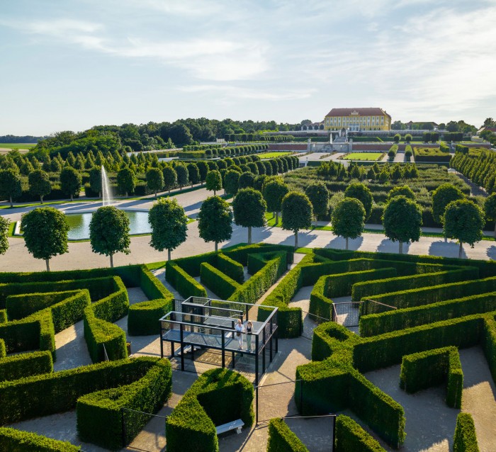 Schloss Hof Wurnig Aerial 11427 Schloss Schoenbrunn Kultur und Betriebsges.m.b.H. Severin Wurnig web